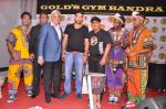 Yuvraj Singh at Gold Gym relaunch in Mumbai on 20th Aug 2013 (72).JPG